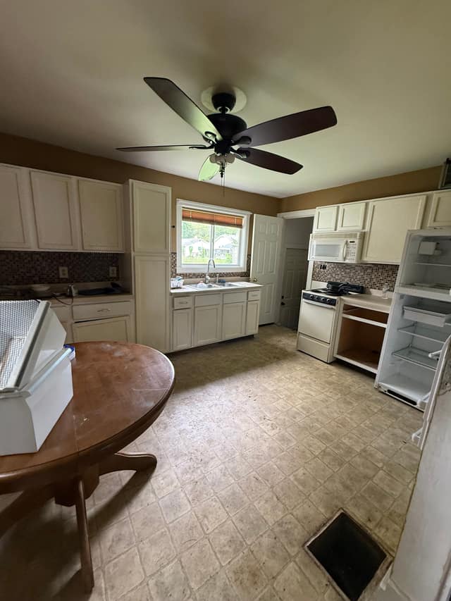 1252 E Whitmer St Decatur IL 62,521 photo 9