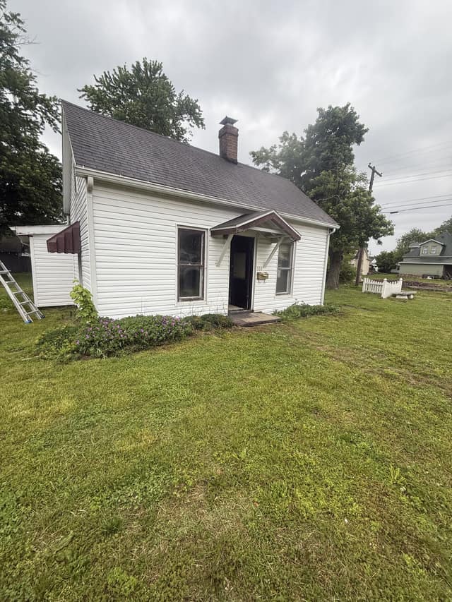 533 Higgins St Clinton IN 47842 photo 7