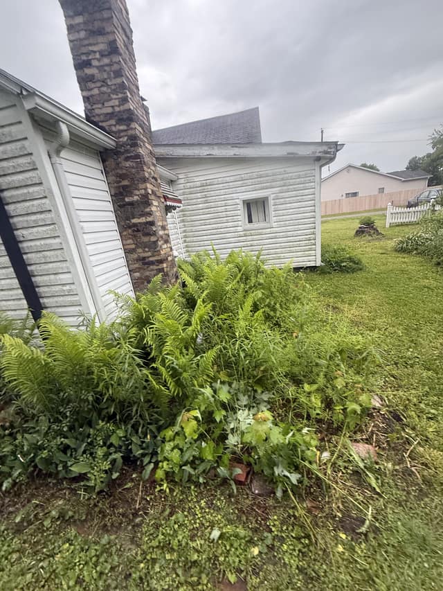 533 Higgins St Clinton IN 47842 photo 14