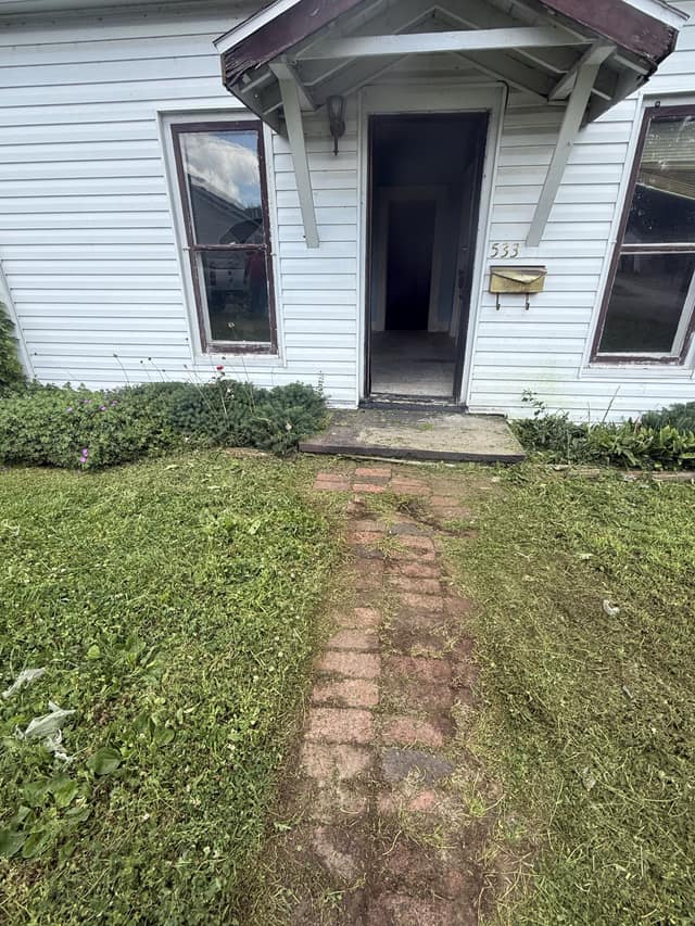 533 Higgins St Clinton IN 47842 photo 23