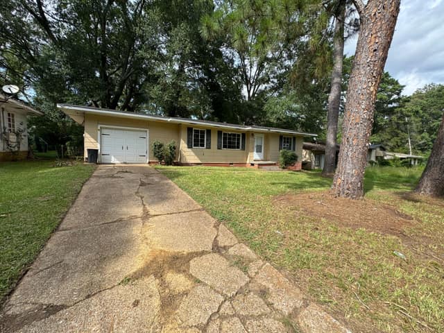 918 Stuart Street photo 2