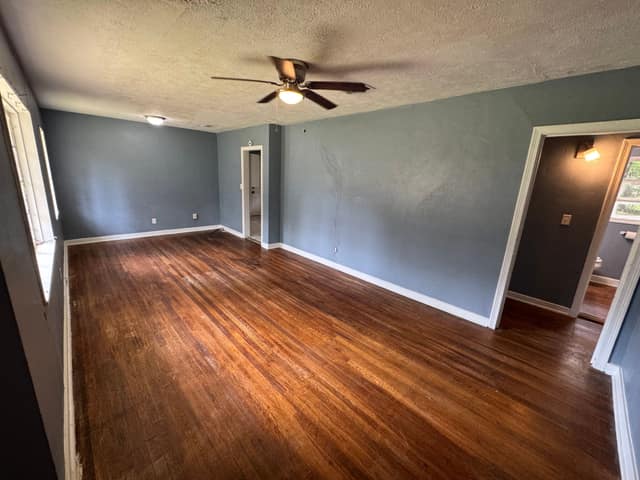 918 Stuart Street photo 17