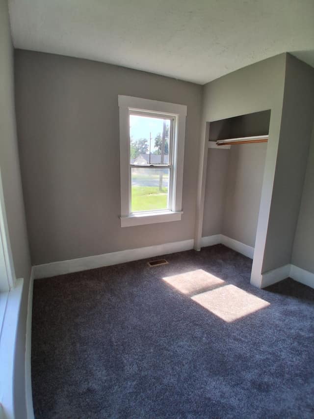 1180 N Summit Ave, Decatur IL 62522 photo 5