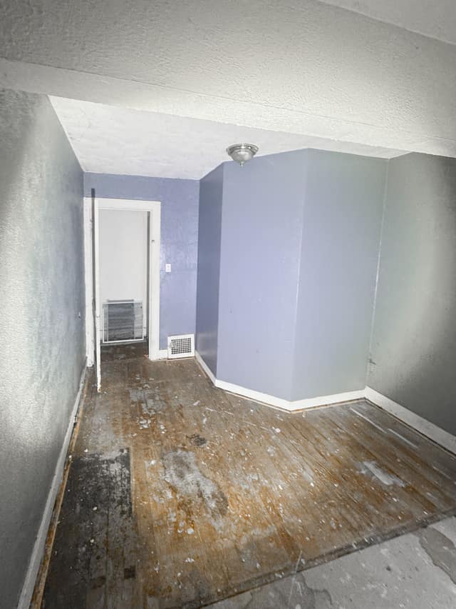 612 Neubert Ave Flint MI 48507 photo 8