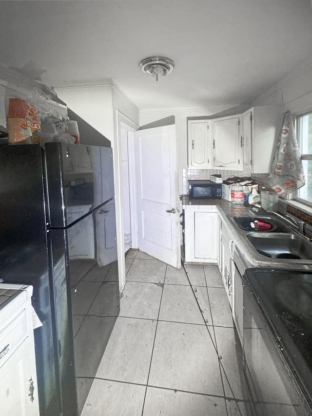 612 Neubert Ave Flint MI 48507 photo 9