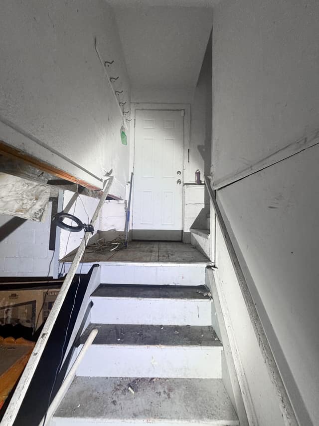 612 Neubert Ave Flint MI 48507 photo 24
