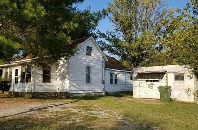428 S. Central St. Benton IL 62,812 photo 4