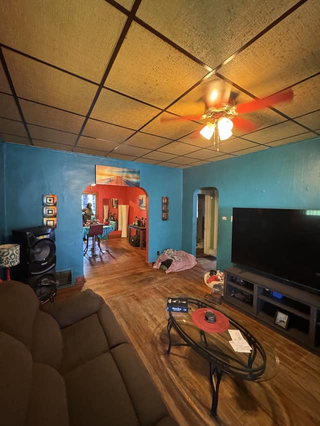 726 S 10th St. Saginaw MI 48601 photo 2