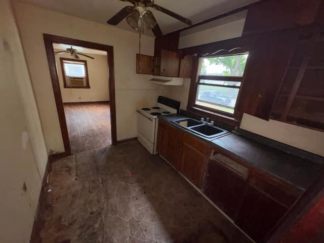 1923 N. Church St Decatur IL 62526 photo 5