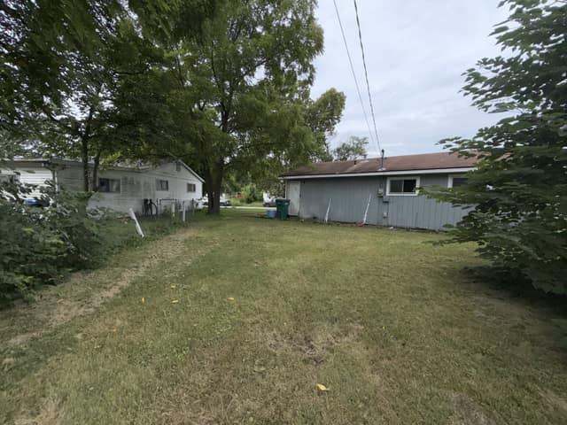 1060 water street Cahokia IL photo 23