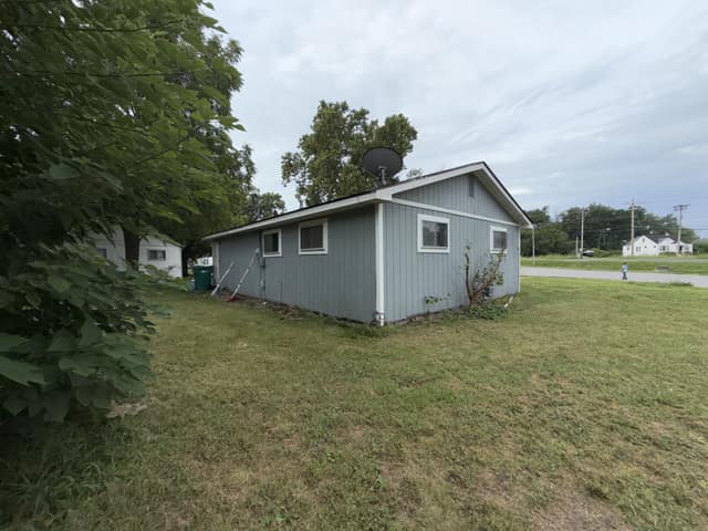 1060 water street Cahokia IL photo 27