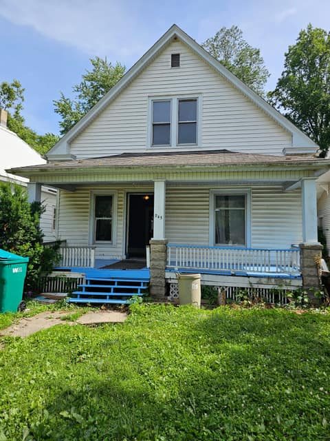 945 W Packard St Decatur IL photo 1
