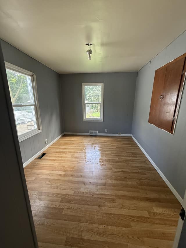 1553 E Walnut St Decatur IL 62526 photo 8