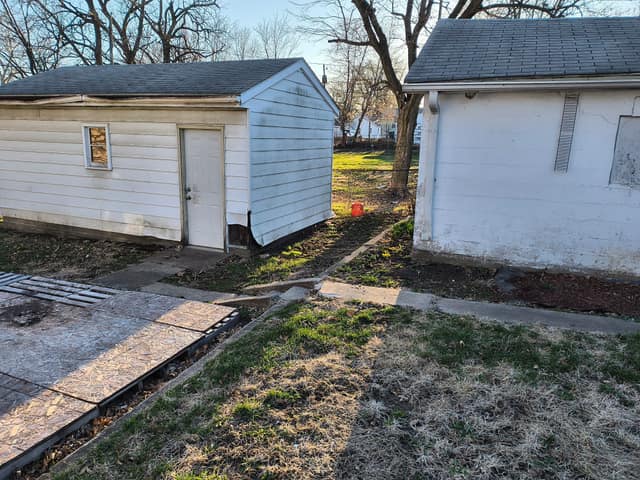 1553 E Walnut St Decatur IL 62526 photo 19