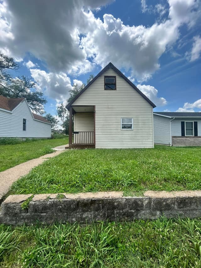 1541 5th street Madison IL photo 1