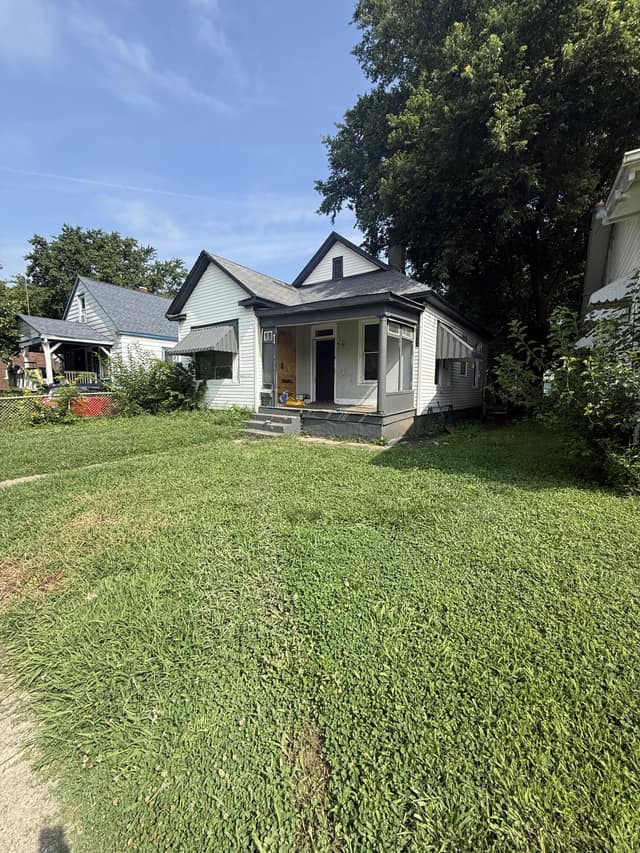1828 E Main St Decatur IL 62,521 photo 1