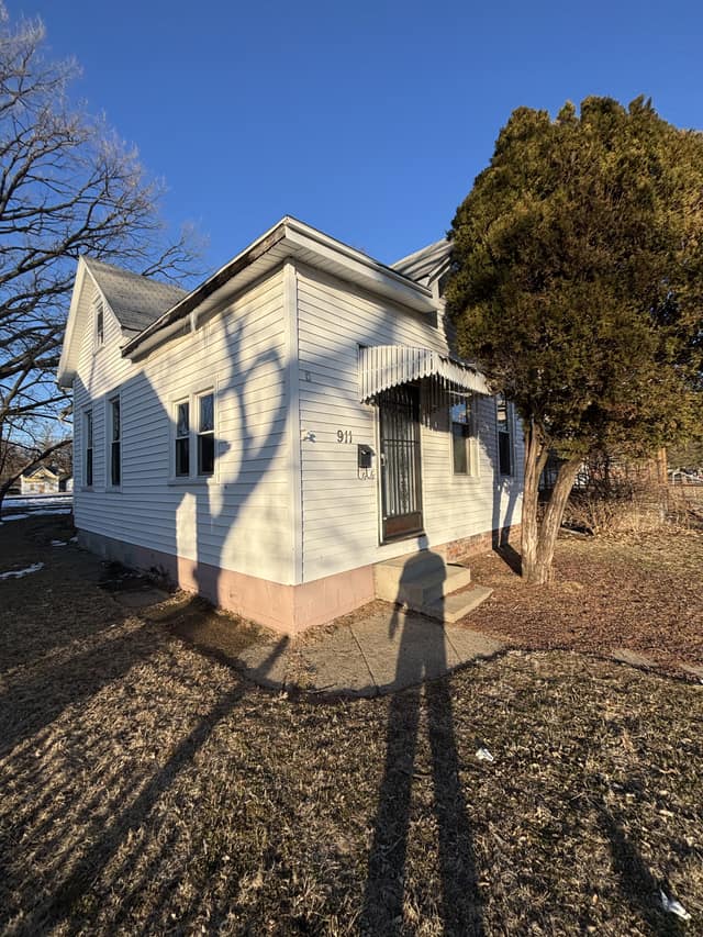 911 W Hurlburt St, Peoria, IL photo 1