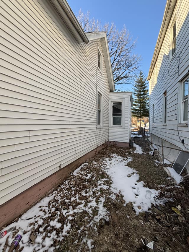 911 W Hurlburt St, Peoria, IL photo 10
