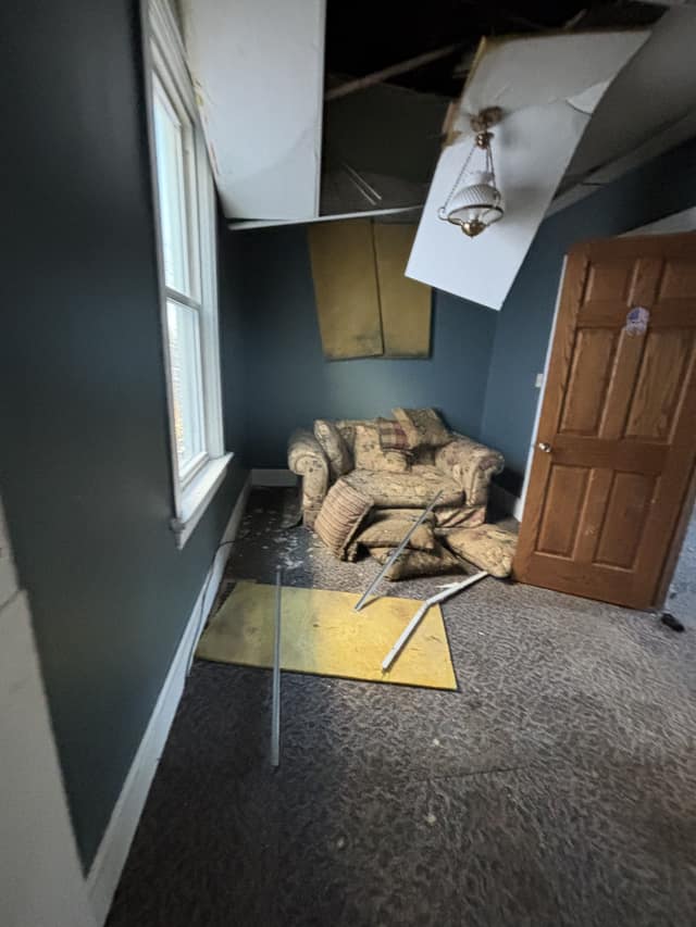 911 W Hurlburt St, Peoria, IL photo 23