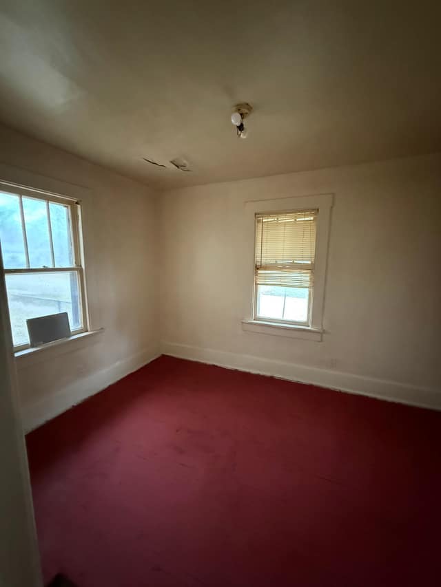 1652 E Hickory St Decatur, IL 62526 photo 8