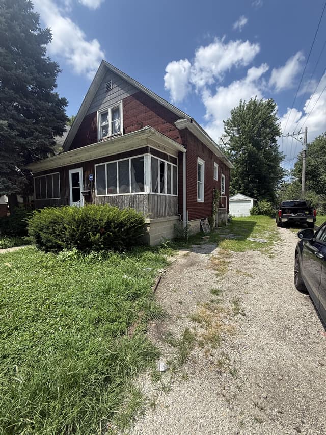 442 W division street Decatur IL photo 2