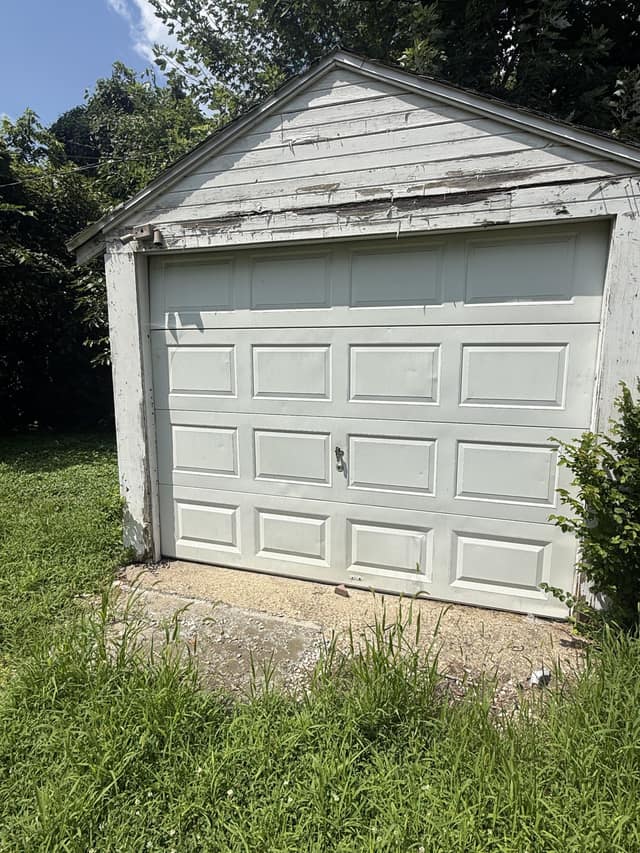 442 W division street Decatur IL photo 6