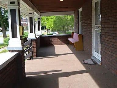 525 Owen Street photo 3