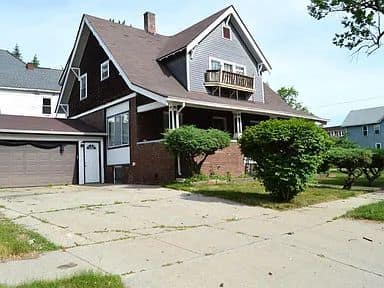 525 Owen Street photo 2