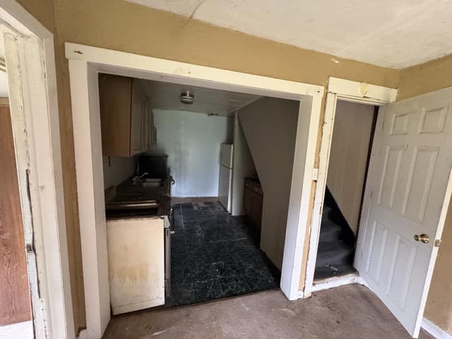 221 E Cherry St, Moweaqua, IL: owner financed home, photo 20