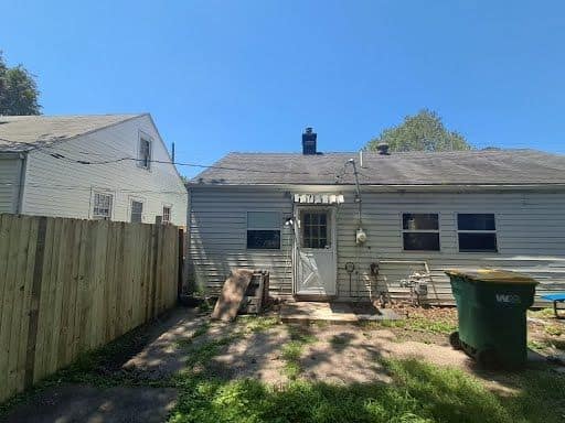 1750 N Jasper St , Decatur, IL: owner financed home, photo 3
