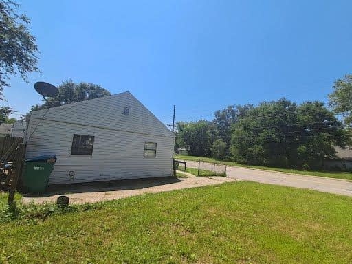 1750 N Jasper St , Decatur, IL: owner financed home, photo 4