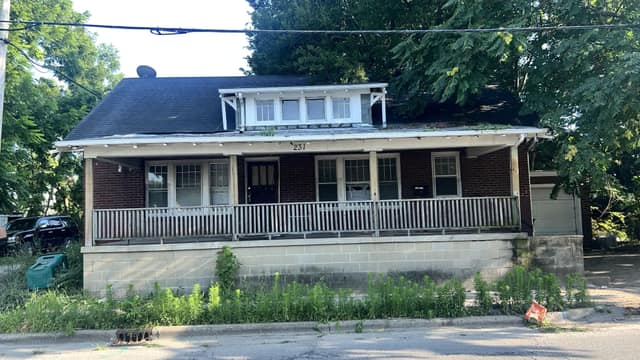 231 W Grand Ave, Decatur, IL: owner financed home, photo 1