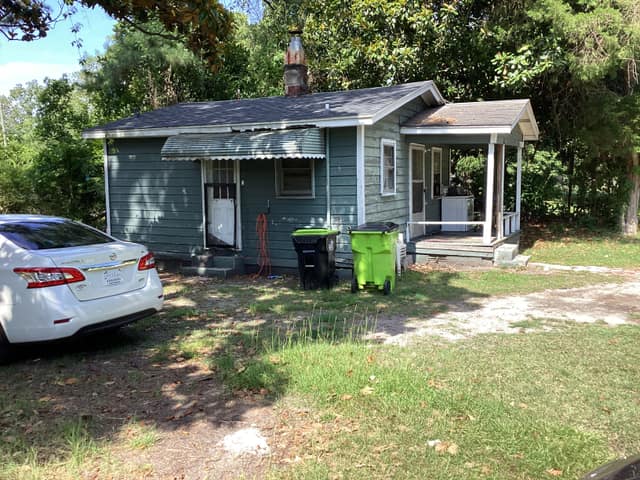 2000 Aycock Ave, New Bern, NC: owner financed home, photo 2