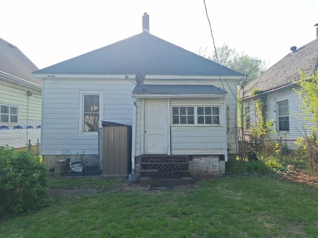 417 N Anderson St, Danville, IL: owner financed home, photo 2