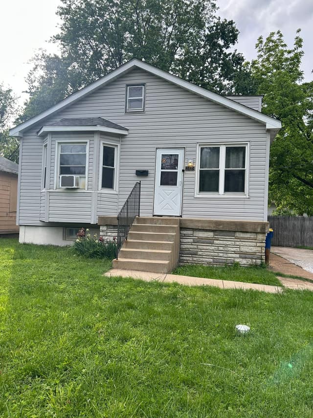 2425 Wheaton Ave, St. Louis, MO: owner financed home, photo 1