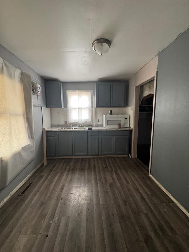 628 W Home Ave, Flint, MI: owner financed home, photo 18