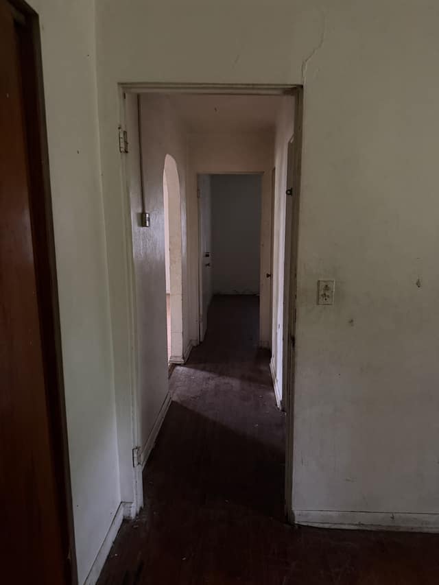 5050 Hallows Avenue, St. Louis, IL: owner financed home, photo 17