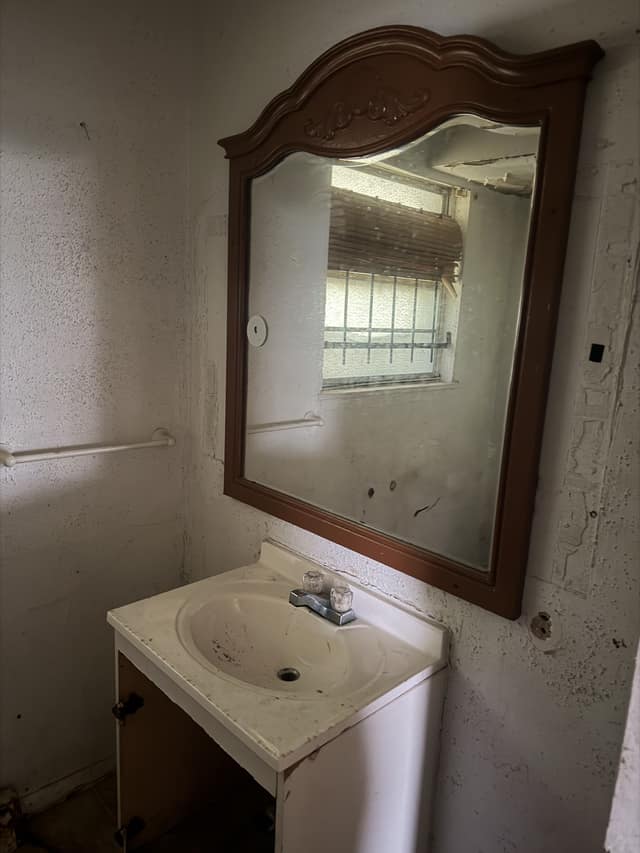 5050 Hallows Avenue, St. Louis, IL: owner financed home, photo 19