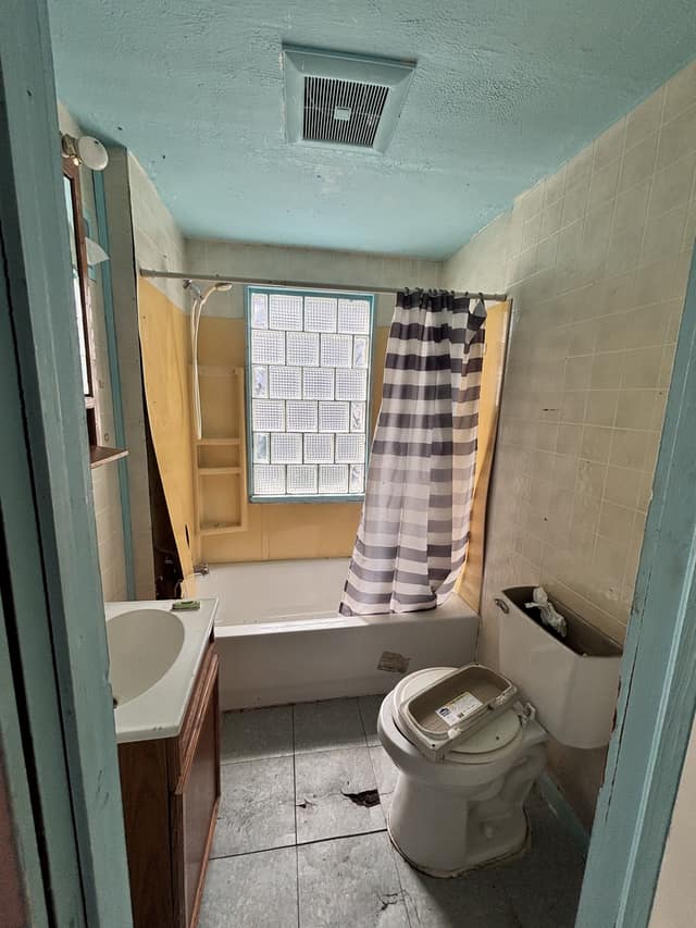 1527 N Oakland Ave, Decatur, IL: owner financed home, photo 8