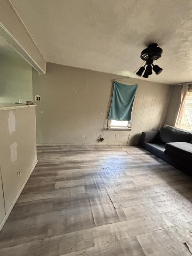 1527 N Oakland Ave, Decatur, IL: owner financed home, photo 11