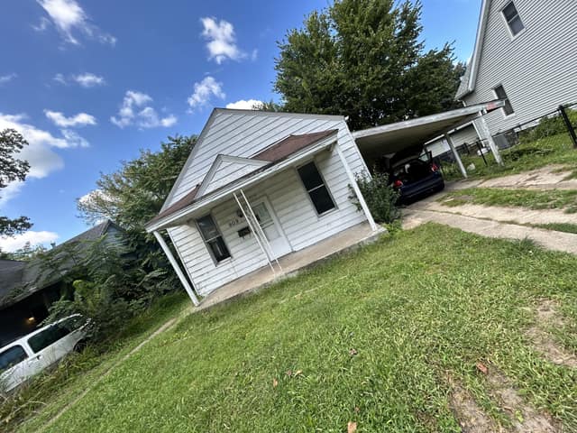 909 S Maffit St, Decatur, IL: owner financed home, photo 1