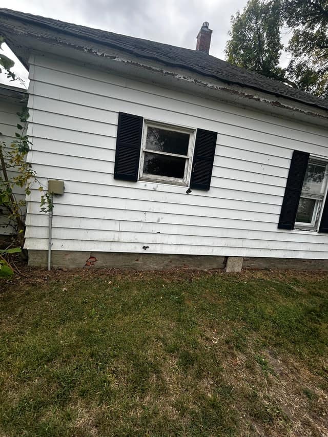 529 N 2nd Street, Witt, IL: owner financed home, photo 16