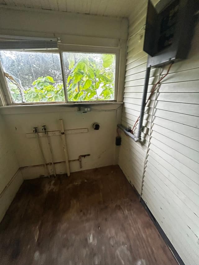 529 N 2nd Street, Witt, IL: owner financed home, photo 24