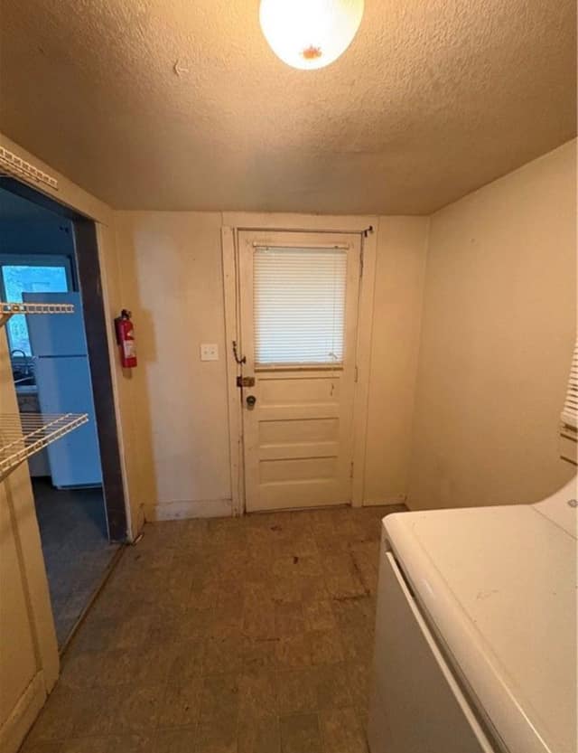 4547 E Rosewood Rd, Decatur, IL: owner financed home, photo 8