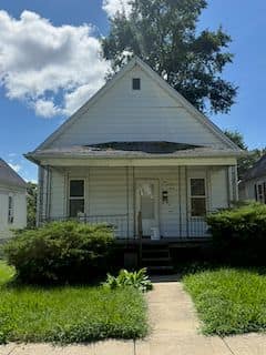 923 W King St, Decatur, IL: owner financed home, photo 2