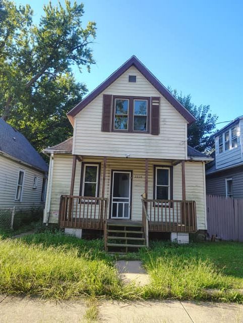 2210 W Wiswall St, Peoria, IL: owner financed home, photo 1