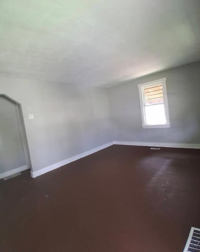 1749 N College St, Decatur, IL: owner financed home, photo 10