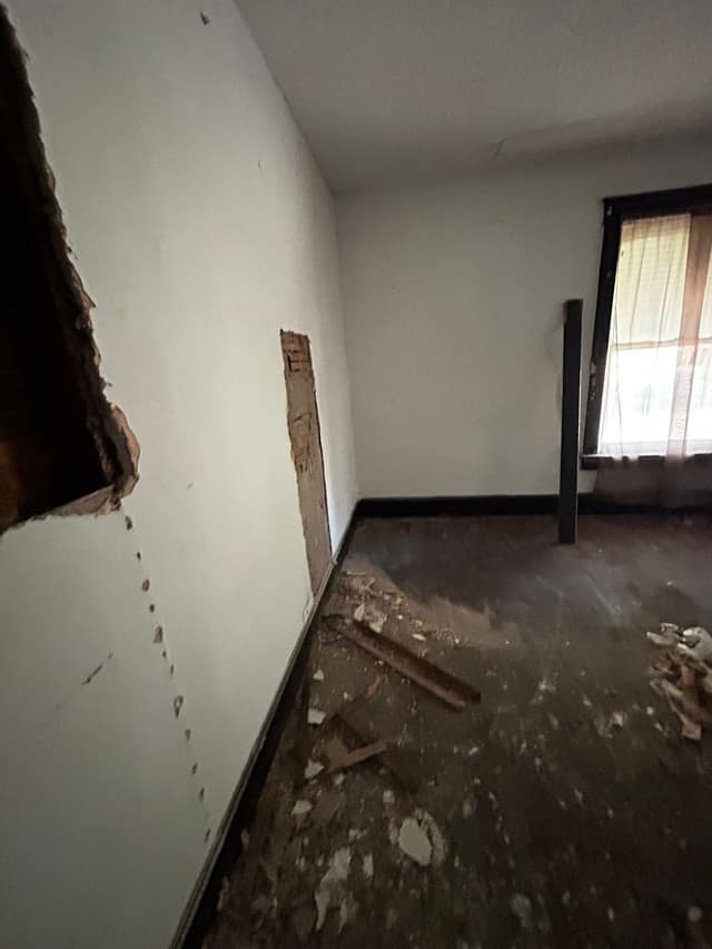 556 Wimmer Pl, East St. Louis, IL: owner financed home, photo 11
