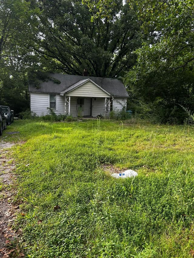 8521 Clifton Ave, St. Louis, MO: owner financed home, photo 1