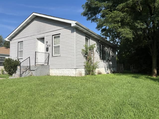 802 N 71st St , East St Louis, IL: owner financed home, photo 2